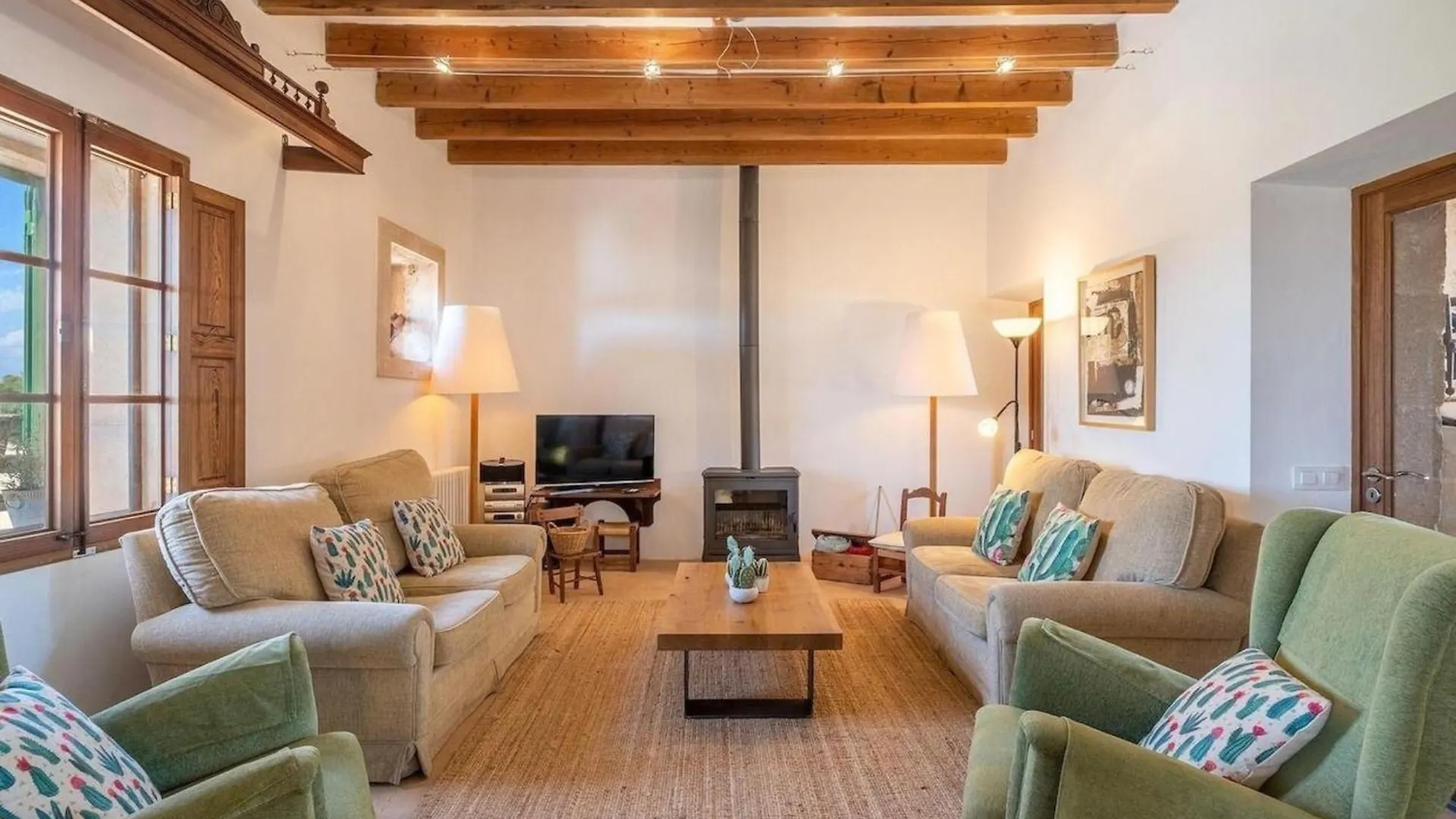 Nettes Ferienhaus In Ses Cadenes Mit Privatem Pool Villa Llucmajor  Spain