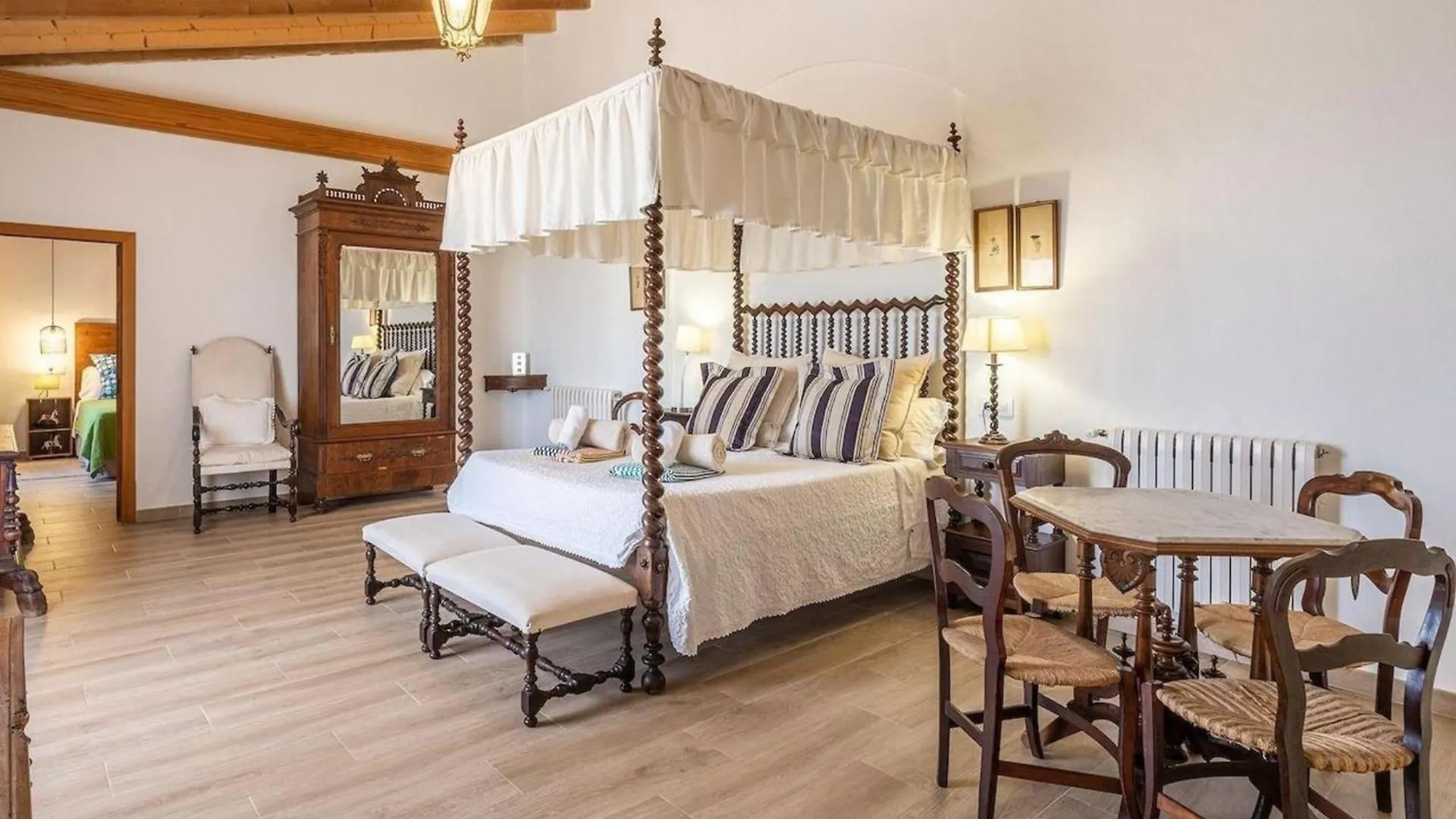 Nettes Ferienhaus In Ses Cadenes Mit Privatem Pool Villa Llucmajor  Spain